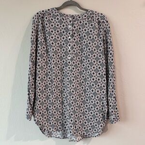 Ann Taylor Loft Popover Abstract Geometric Floral Print Size M 100% Rayon